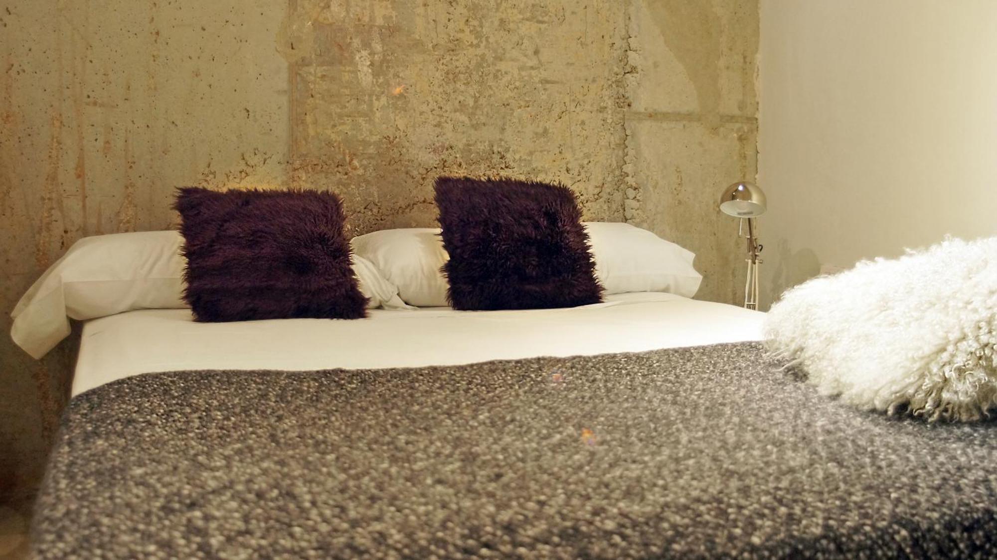 My Space Emirates - Fully Equipped Apartments Near The Beach With Shared Pool Barcelona Habitación foto