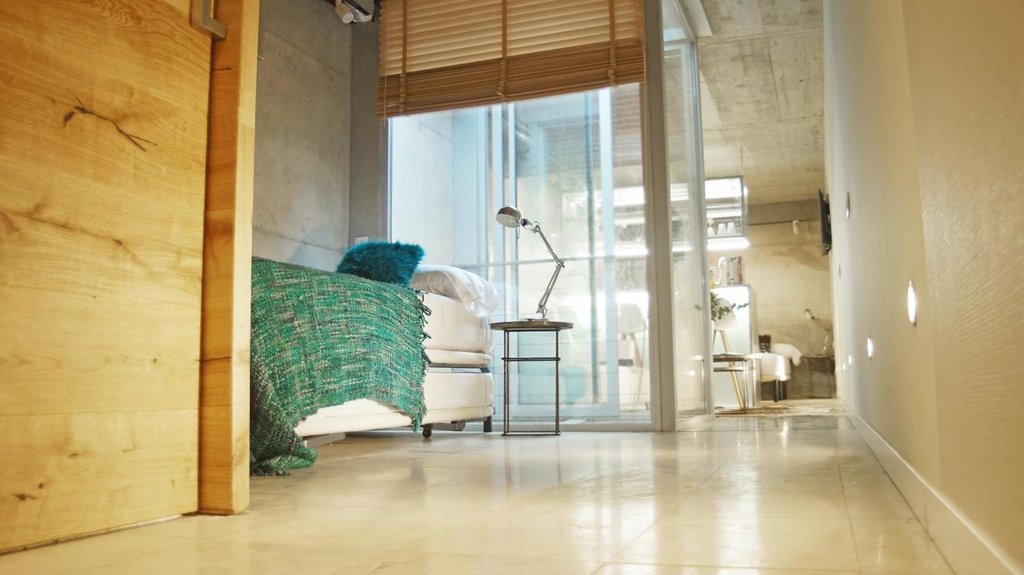 My Space Emirates - Fully Equipped Apartments Near The Beach With Shared Pool Barcelona Habitación foto