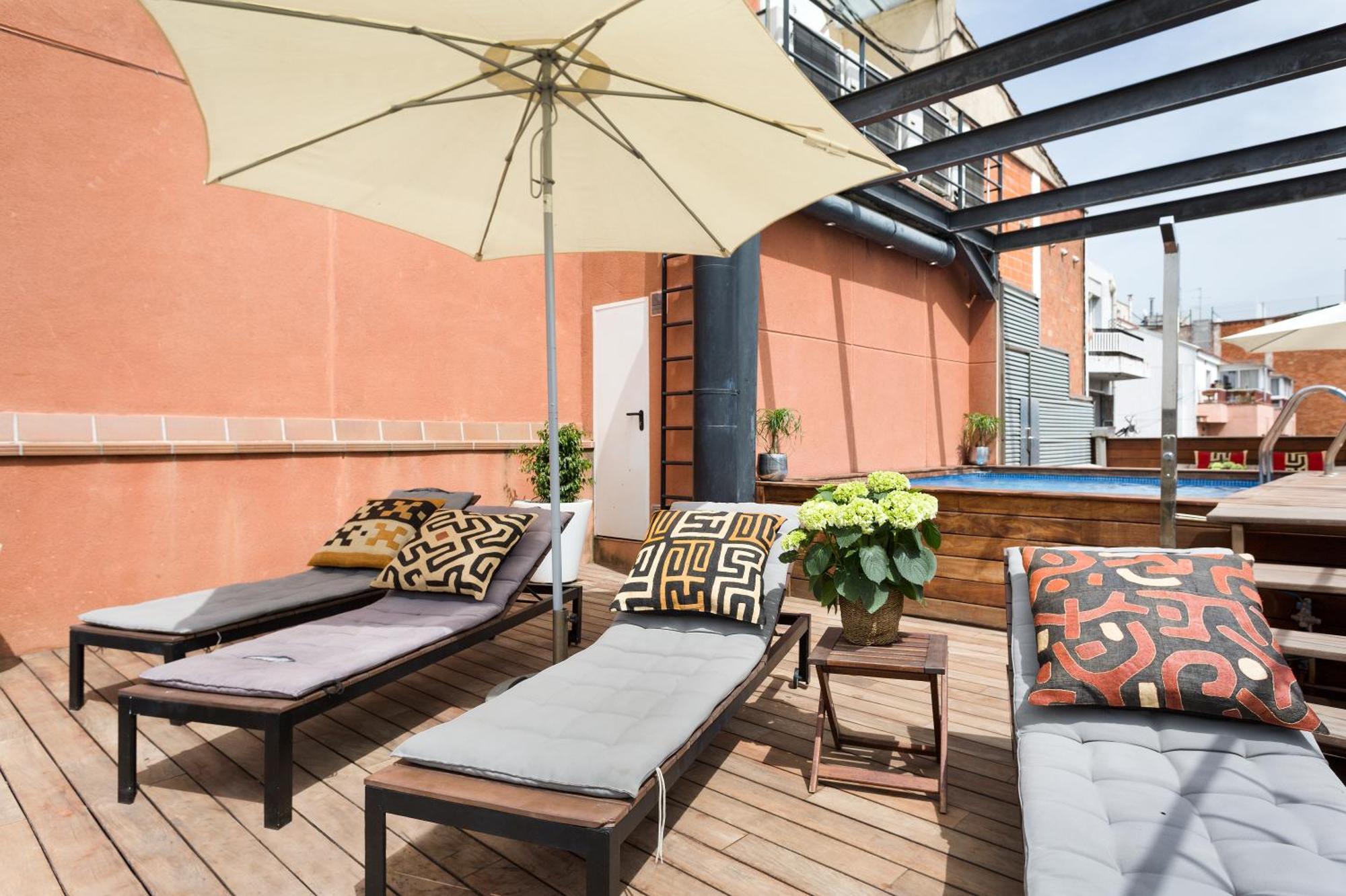 My Space Emirates - Fully Equipped Apartments Near The Beach With Shared Pool Barcelona Exterior foto